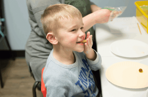 picture of picky eater feeding therapy illinois